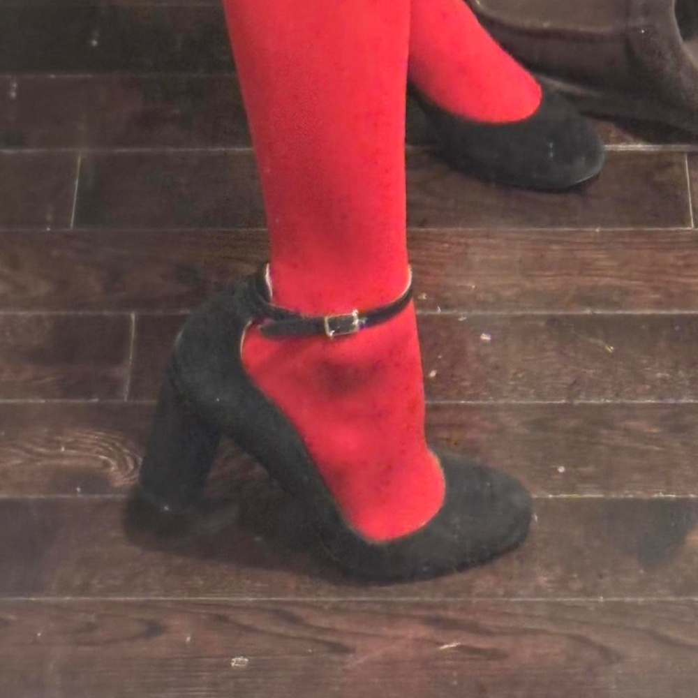 Marc Fisher Suede heels - Picture 4 of 5